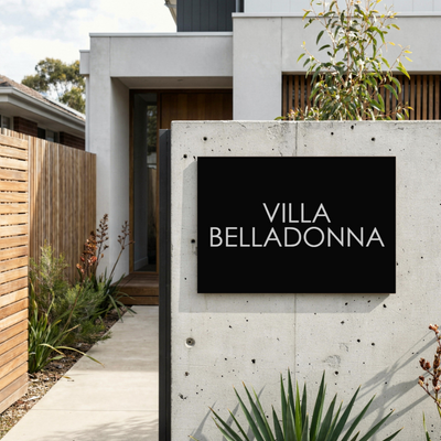 Elegantna gravirana tabla po meri