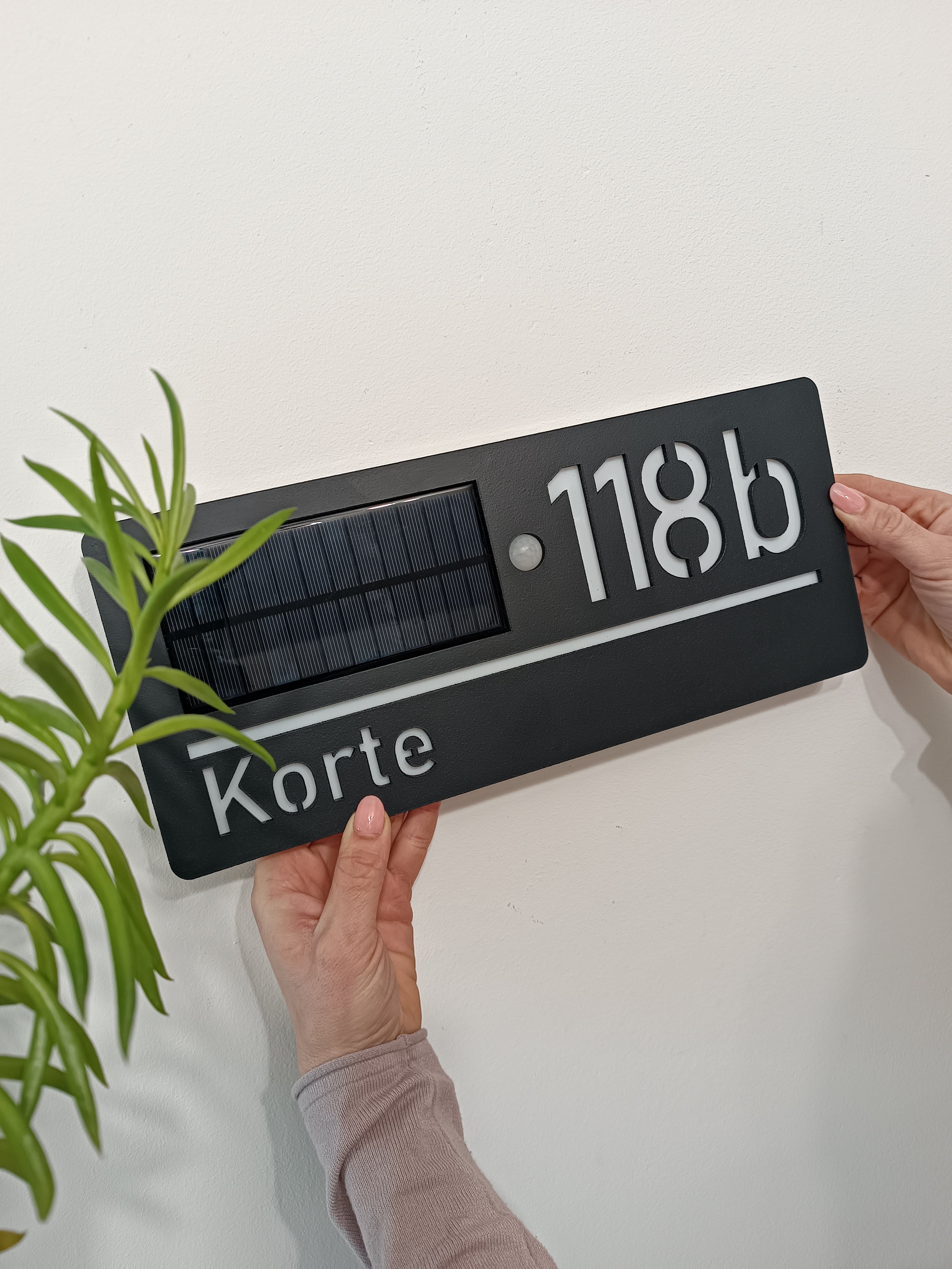 Solarna hišna številka
